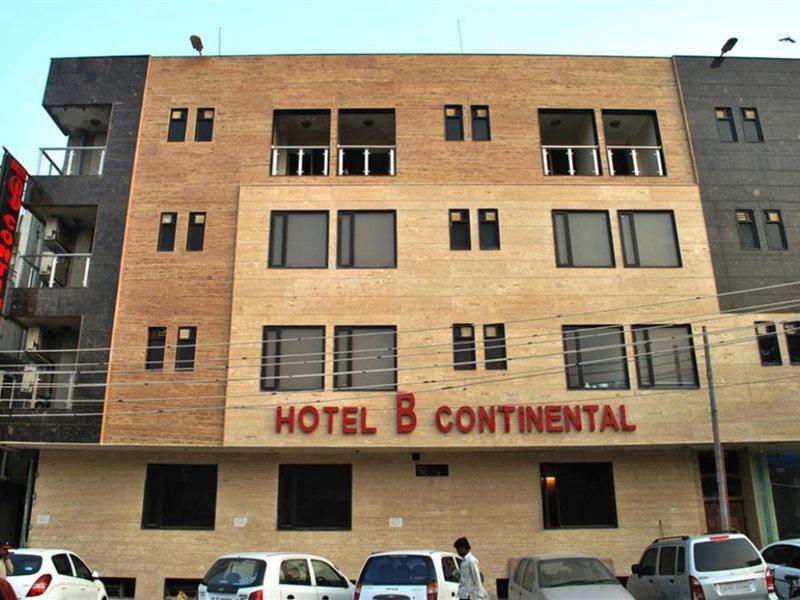 Hotel B Continental Delhi  Exterior photo