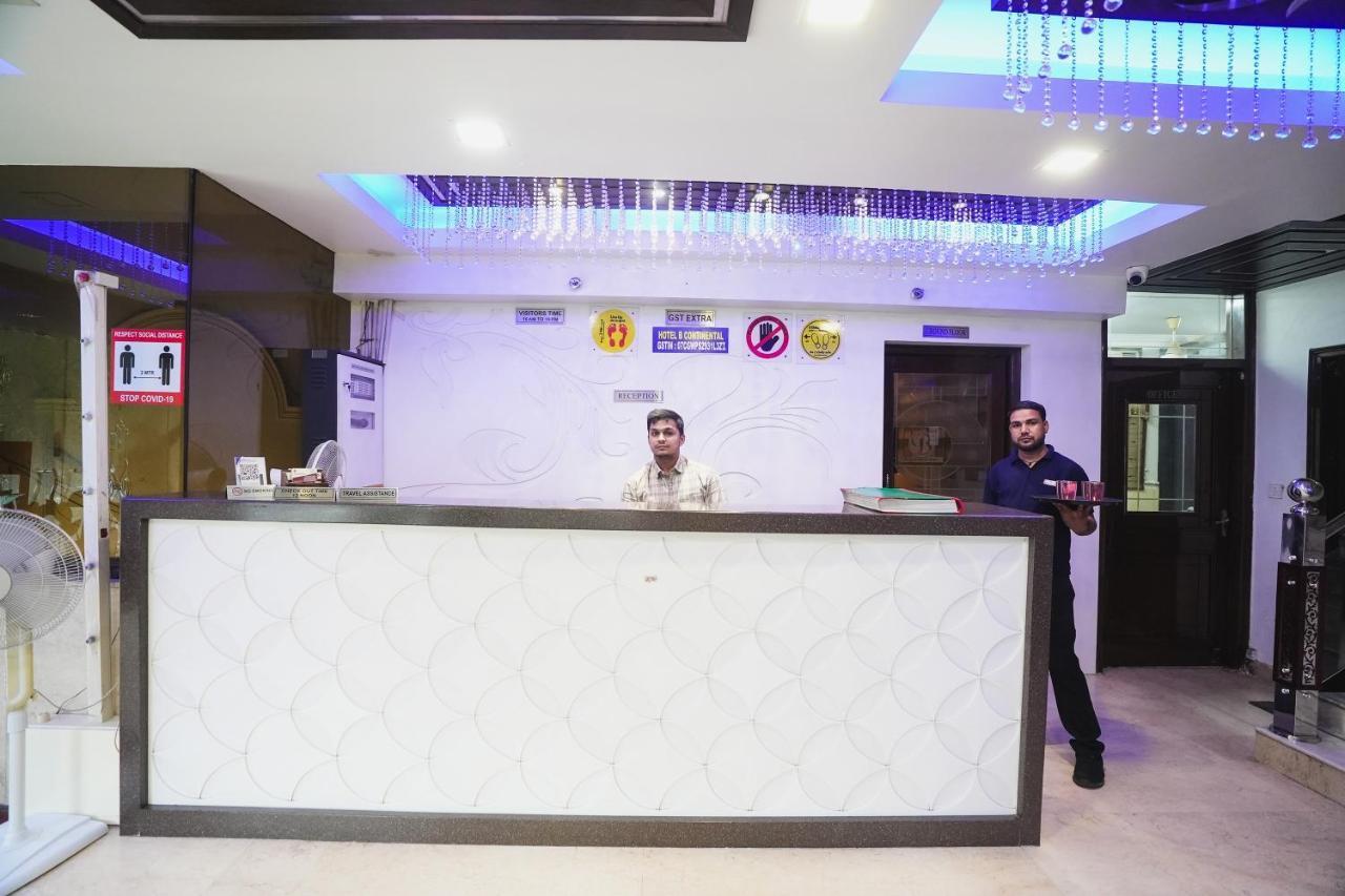 Hotel B Continental Delhi  Exterior photo